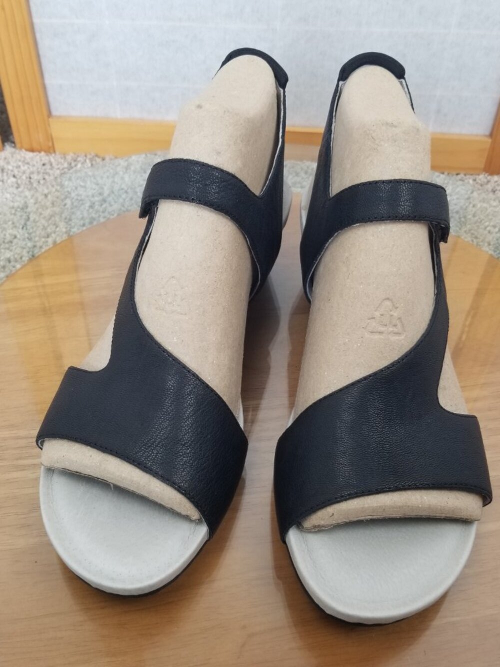 Jambu Modena Black Sandals Shoes Wedge Heels Leather Hook & Loop Size 11 NIB